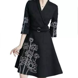 Belted Embroidery V-neck Dress